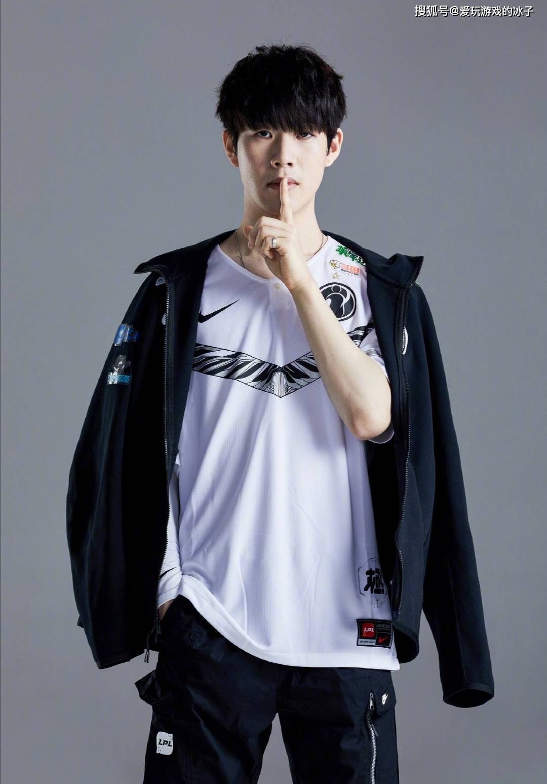 原神哥本尊辟谣沉迷原神：每三周才登录一次