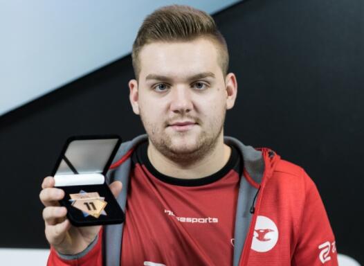 Light：训练怎样比赛就会怎样 今天打得算是人生中最难受的比赛了