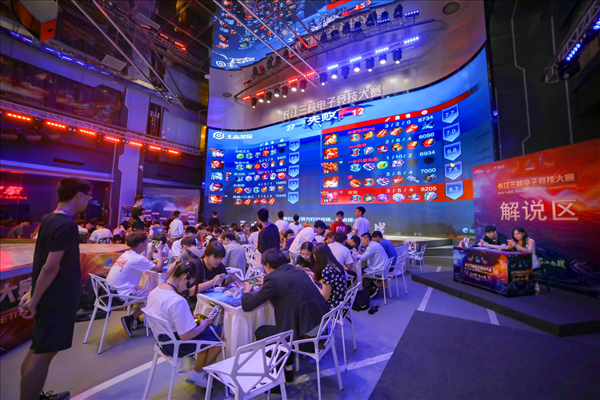 BLAST London Open 2025：努力工作得到了回报！ FURIA Esports 2-0 Mouz